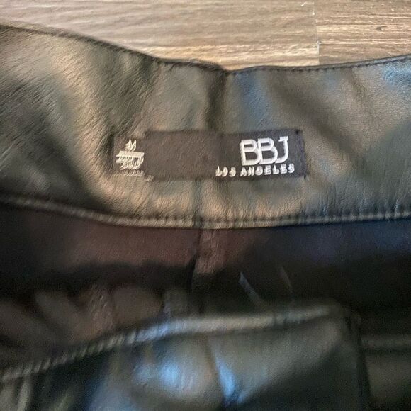 BBJ | Faux Leather Pant | Size Medium - Picture 3 of 7